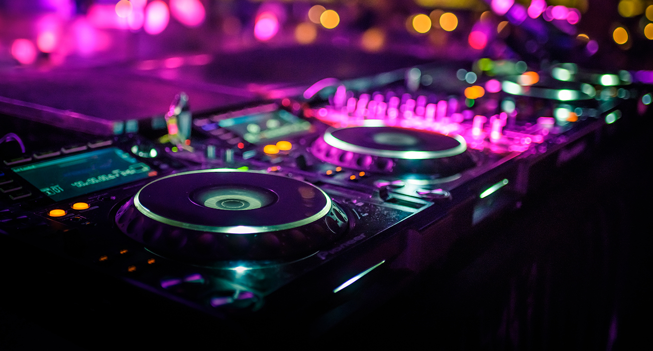 YILBAŞI PARTİSİNDE PLAYLIST’İNİZDE NE OLMALI?