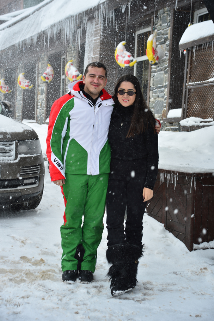 ÜNLÜ İSİMLER YENİ YILI ULUDAĞDA KARŞILADI