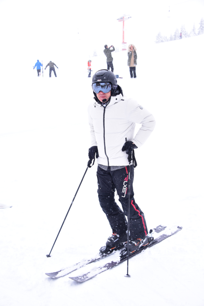 ÜNLÜ İSİMLER YENİ YILI ULUDAĞDA KARŞILADI