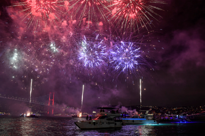 DÜNYA 2020YE NASIL MERHABA DEDİ?