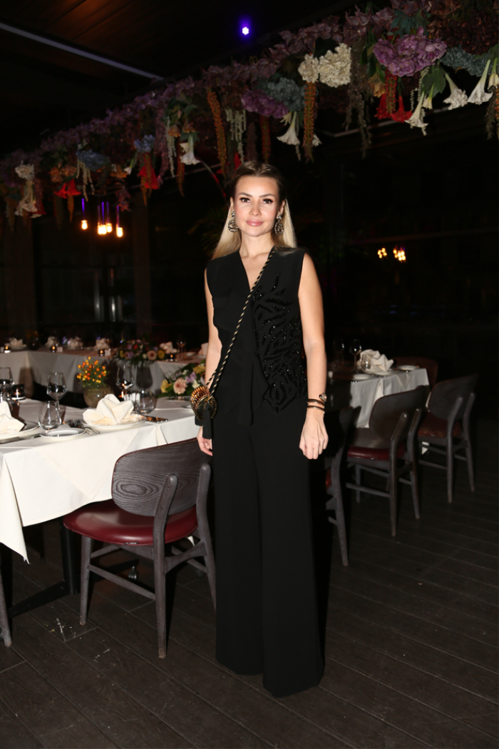 FERYAL GÜLMAN’DAN SÜRPRİZ KUTLAMA