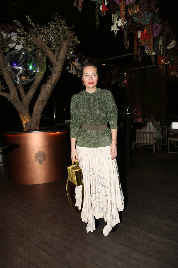 FERYAL GÜLMAN’DAN SÜRPRİZ KUTLAMA