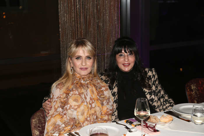 FERYAL GÜLMAN’DAN SÜRPRİZ KUTLAMA