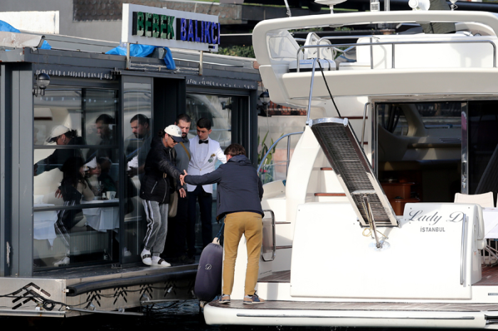 CATHERINE ZETA JONES VE MICHAEL DOUGLASIN İSTANBUL GÜNLÜĞÜ