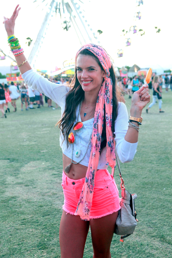 TÜM ZAMANLARIN FAVORİ COACHELLA STİLLERİ