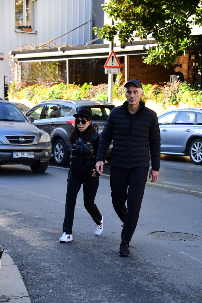 İSTANBULDA KİM, NEREDE?