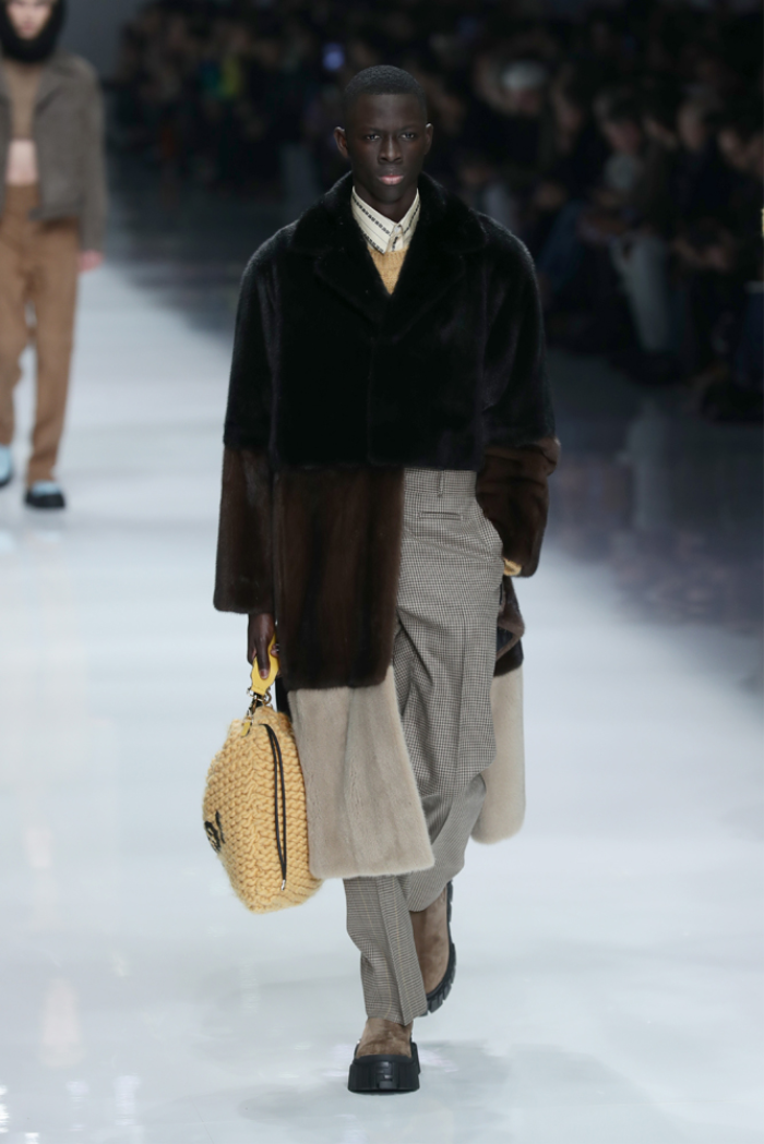 FENDI MİLANODA YENİ KOLEKSİYONUNU TANITTI