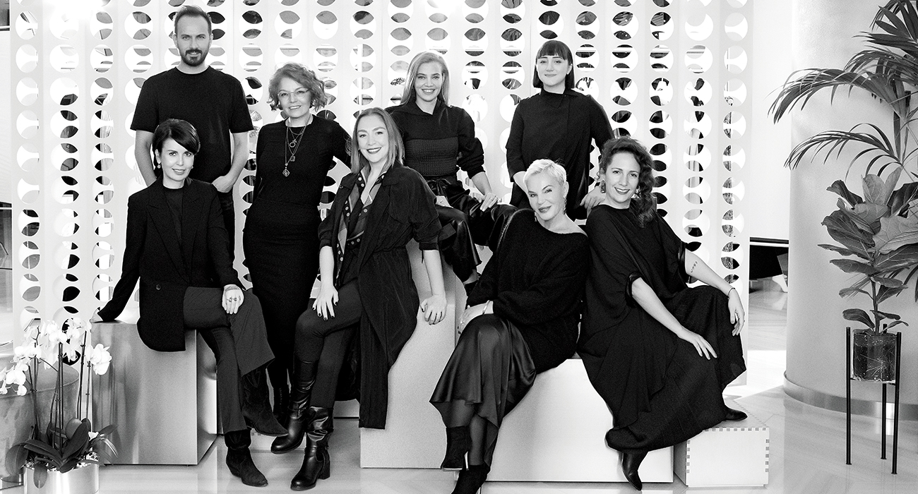 TÜRK MODASINA SAYGI DURUŞU