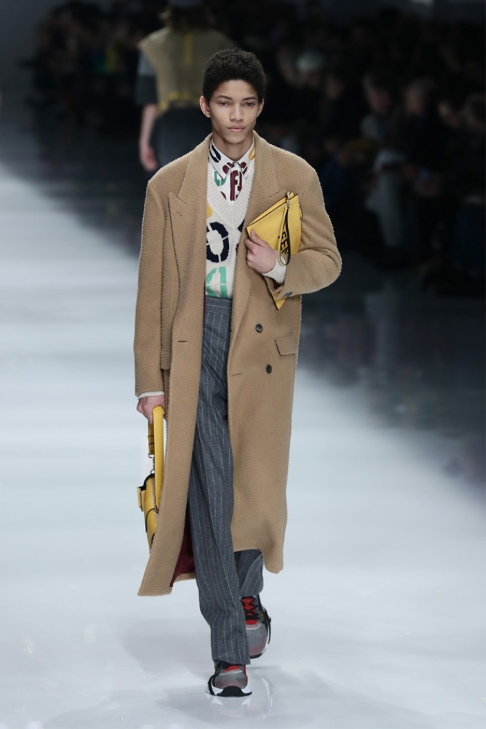 FENDI MİLANODA YENİ KOLEKSİYONUNU TANITTI