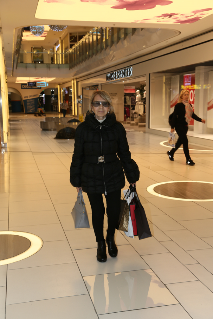 İSTANBULDA KİMLERE RASTLADIK?