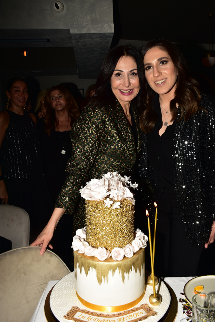 REYHAN İPEKEL’E SÜRPRİZ DOĞUM GÜNÜ