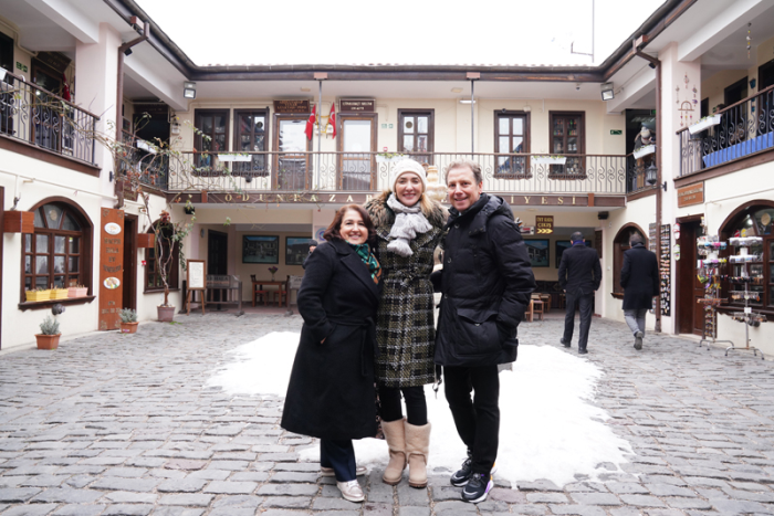 ÜNLÜ İSİMLER ESKİŞEHİR’İ KEŞFETTİ 