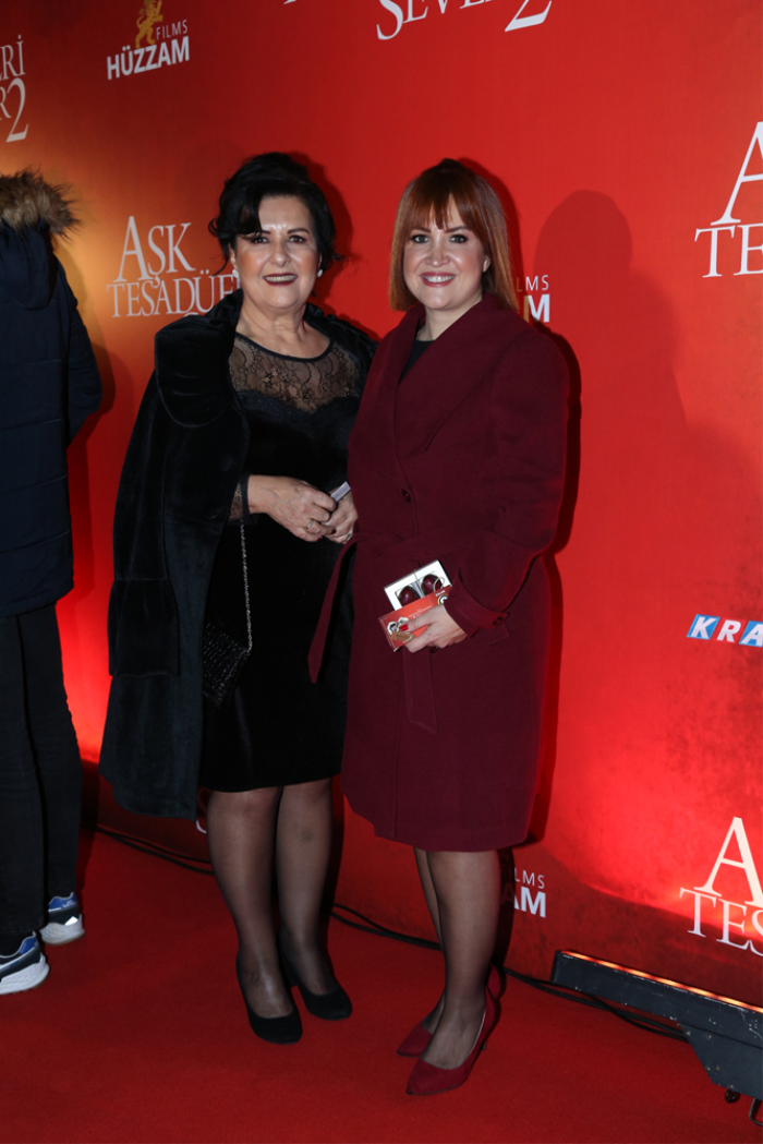 AŞK TESADÜFLERİ SEVER 2 FİLMİNİN GALASI YAPILDI