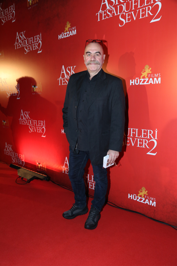 AŞK TESADÜFLERİ SEVER 2 FİLMİNİN GALASI YAPILDI
