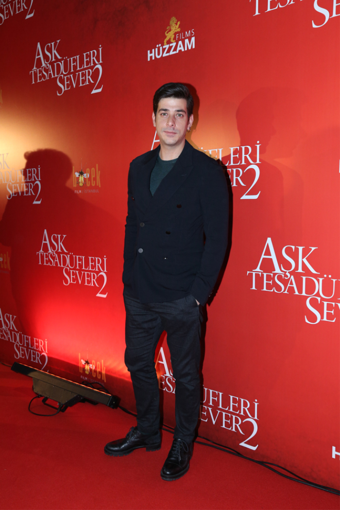 AŞK TESADÜFLERİ SEVER 2 FİLMİNİN GALASI YAPILDI