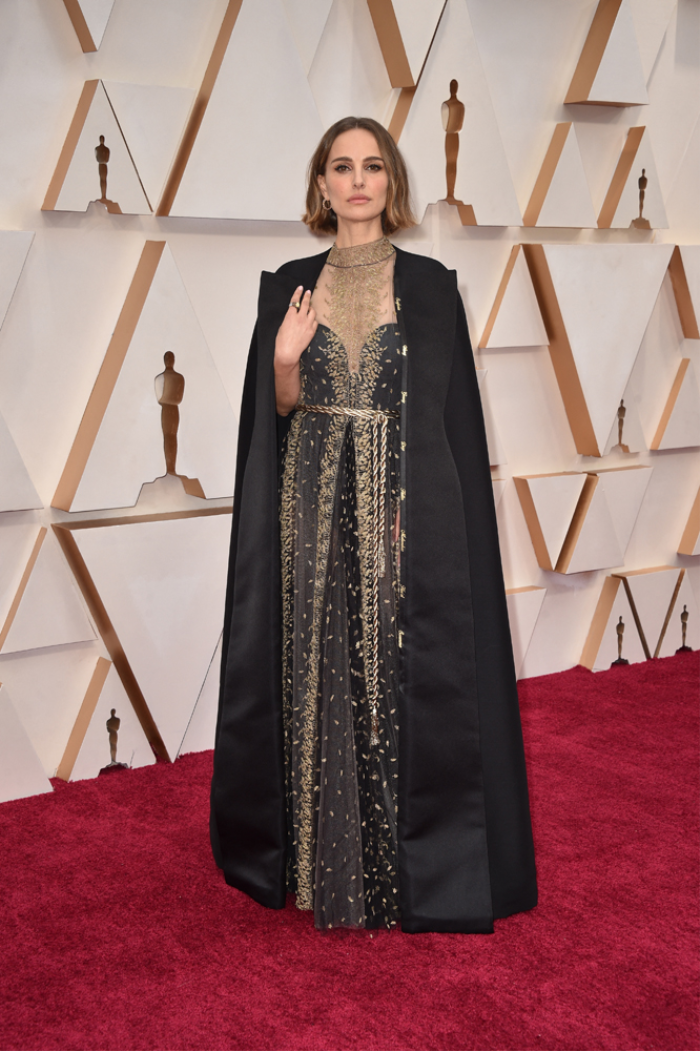 KIRMIZI HALIDA ŞIKLIK YARIŞI