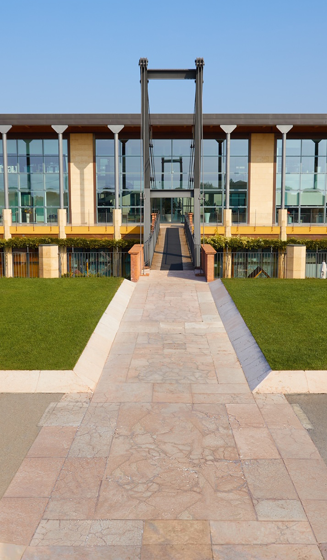 CALZEDONIA’DAN SAĞLIK ÇALIŞANLARINA DESTEK 