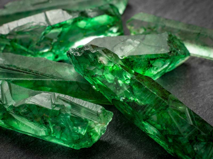 BURÇLAR VE DOĞAL TAŞLAR  