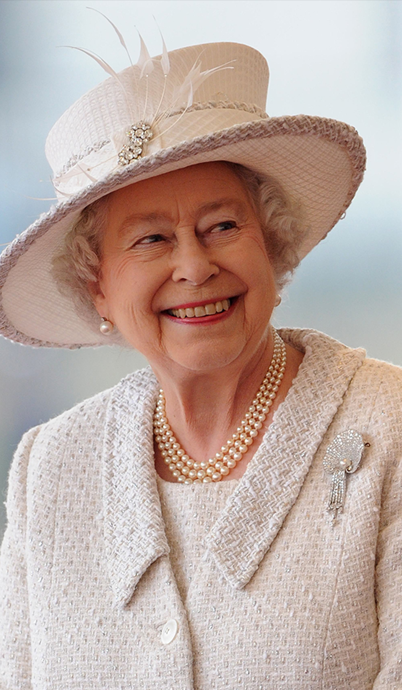 KRALİÇE ELIZABETH VE ARCHIE ZOOM’DA BULUŞTU