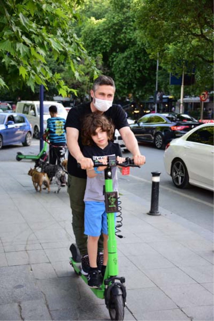 CADDELERİN NABZINI TUTANLAR