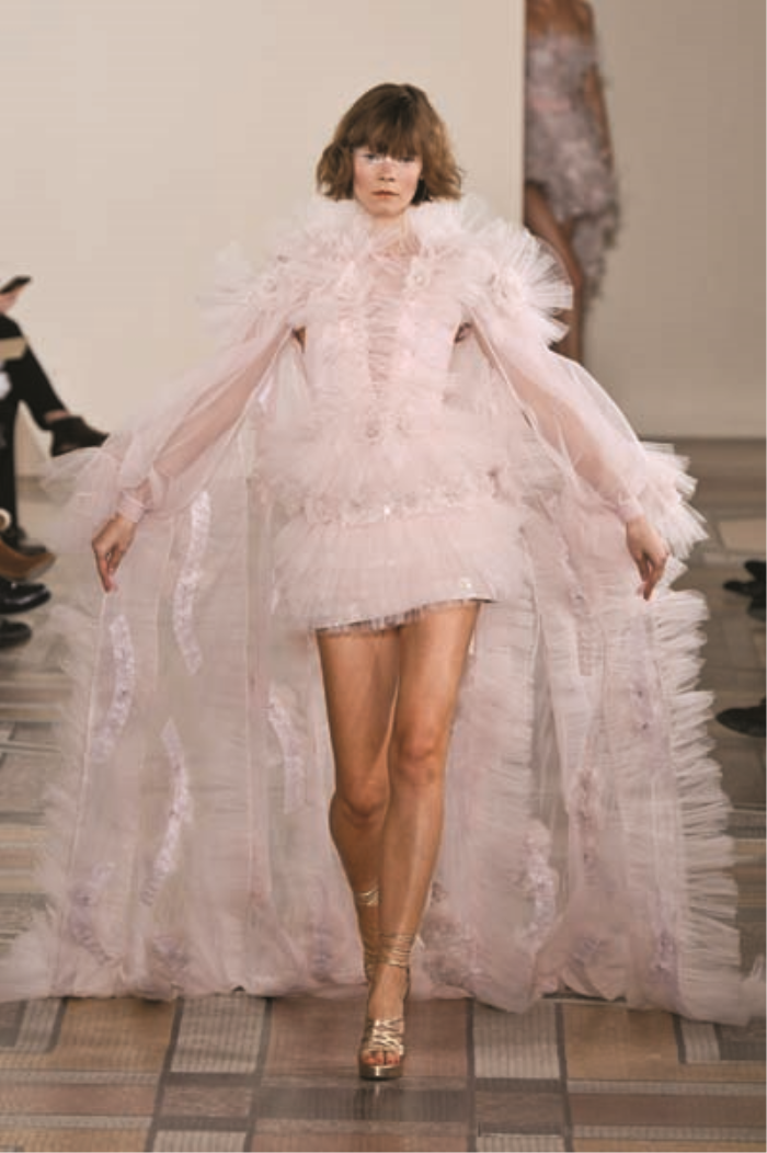 GELİNLİK TRENDLERİ