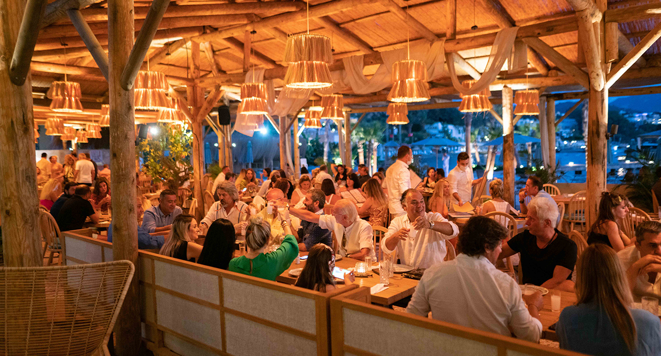 VİLLA AZUR’DAN "SATURDAY VIBES" PARTİSİ