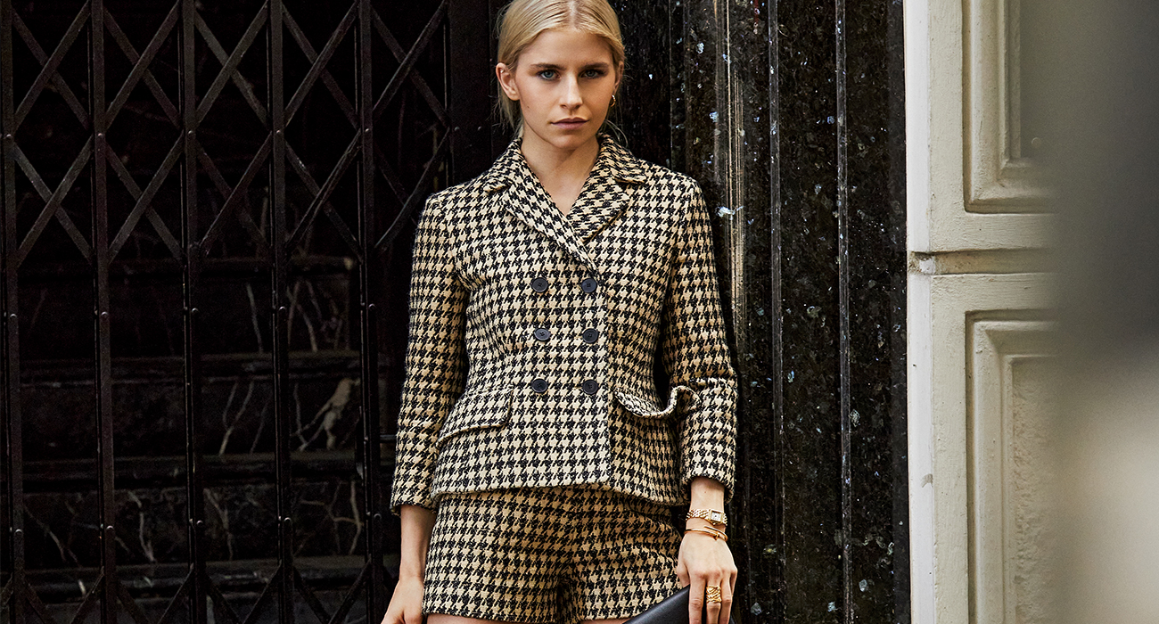 CAROLINE DAUR İLE KISA KISA