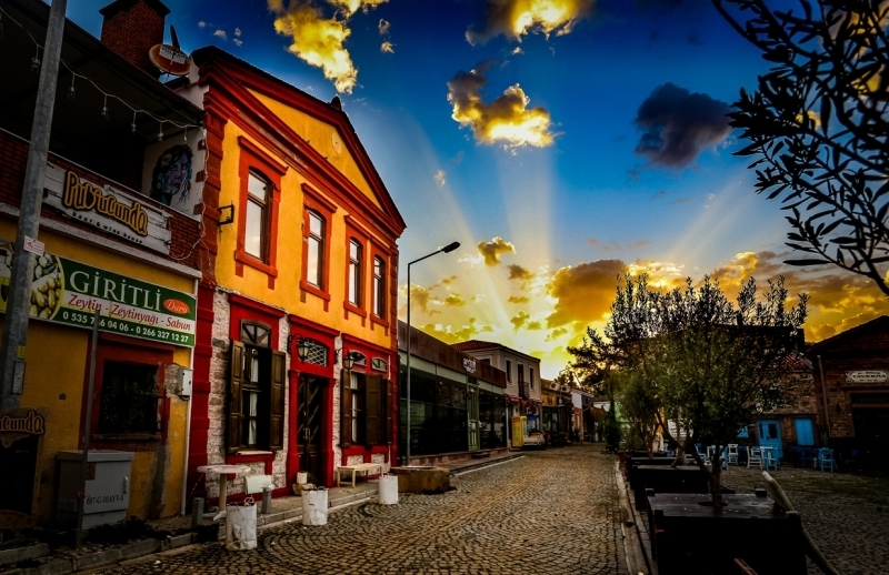 ‘Her Şehri Ünlüsüyle Geziyoruz' Cunda'da