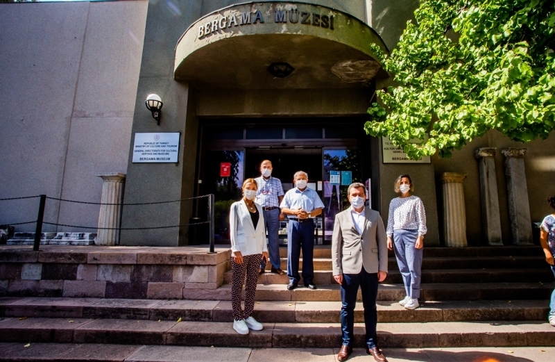 ‘Her Şehri Ünlüsüyle Geziyoruz' Cunda'da