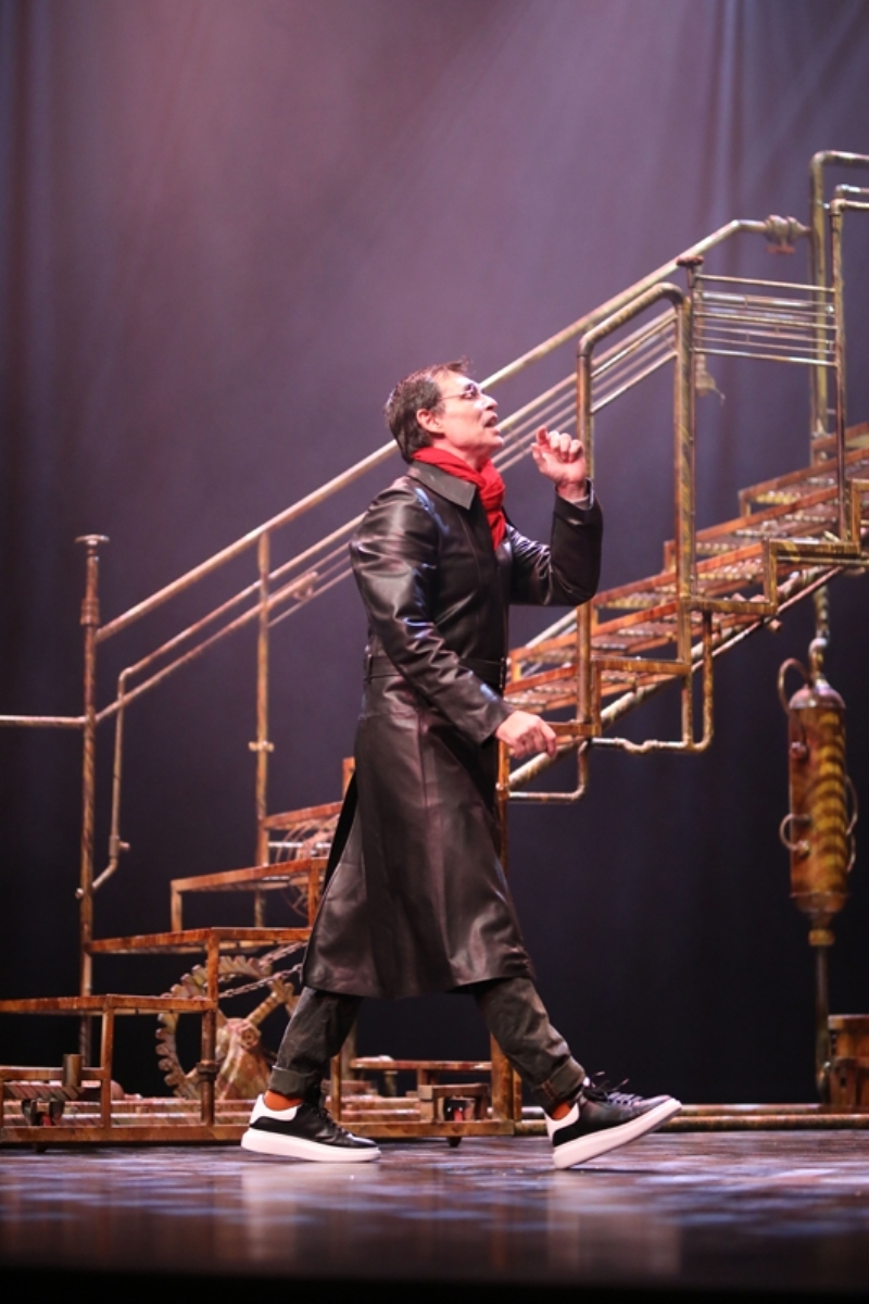 “Fahrenheit 451”in Online Prömiyeri