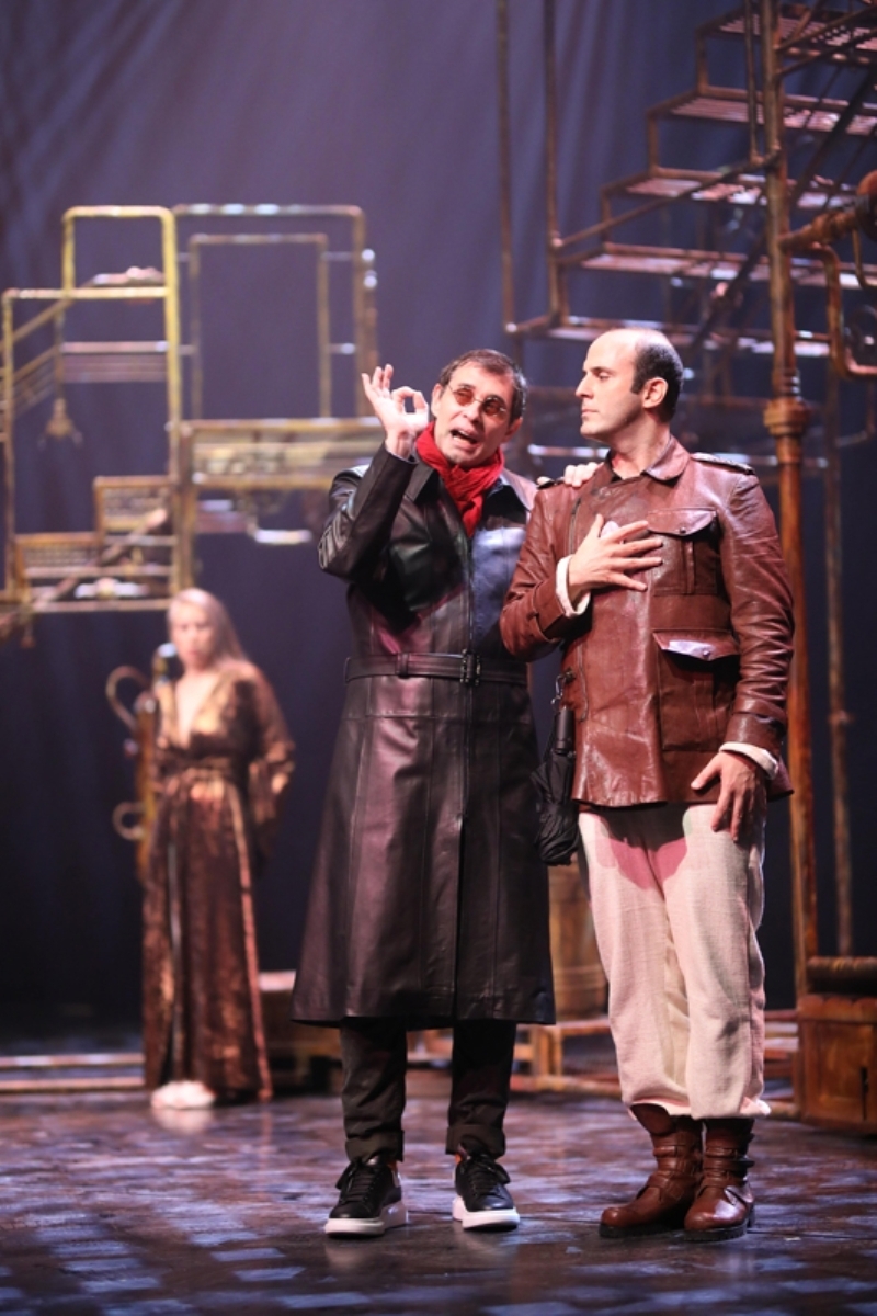 “Fahrenheit 451”in Online Prömiyeri