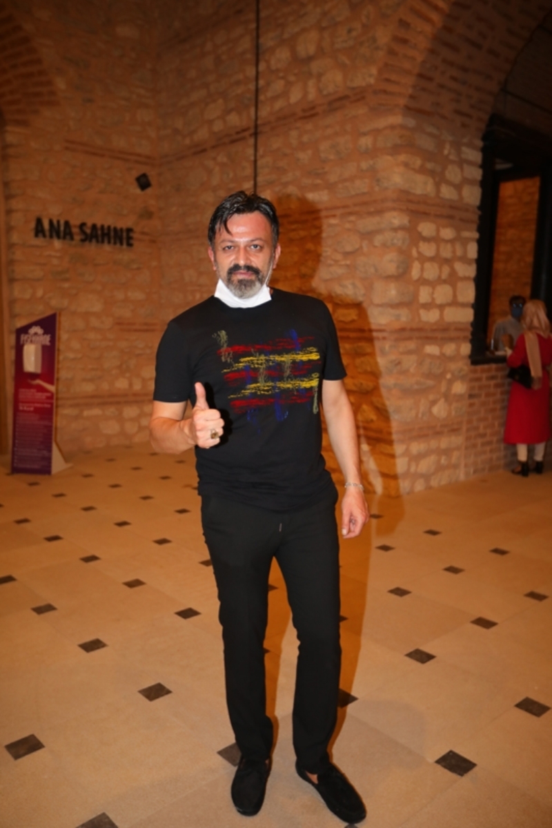 “Fahrenheit 451”in Online Prömiyeri