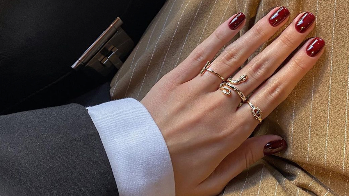 'Nail Art' Önerileri: Bordo Tırnaklar