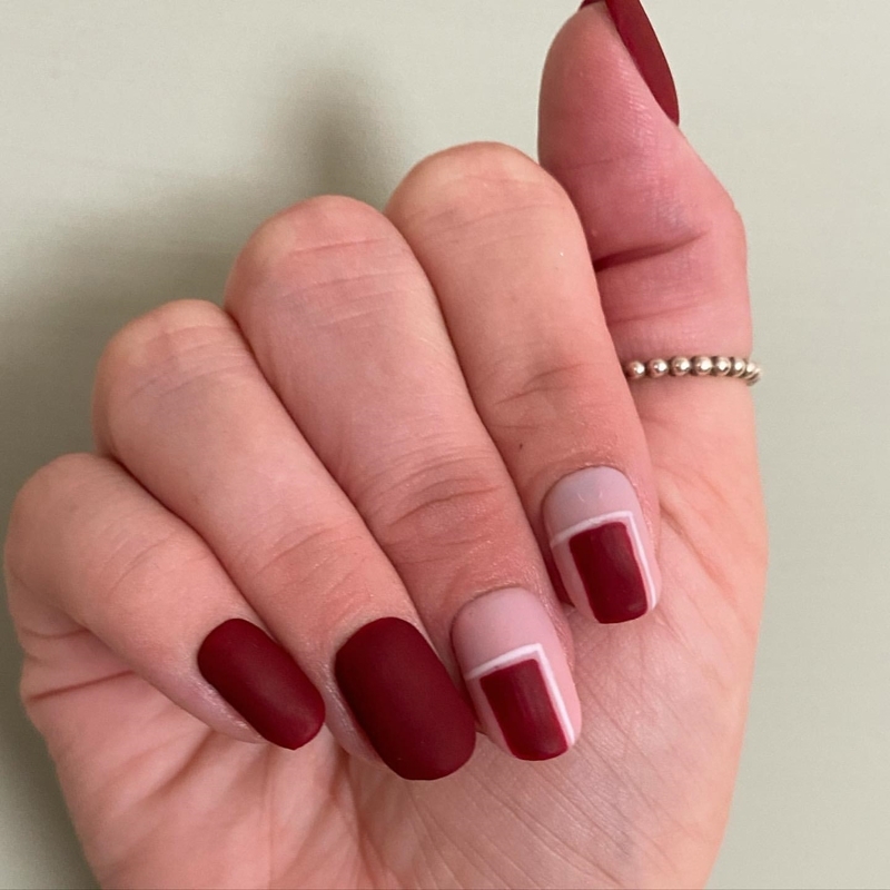 'Nail Art' Önerileri: Bordo Tırnaklar