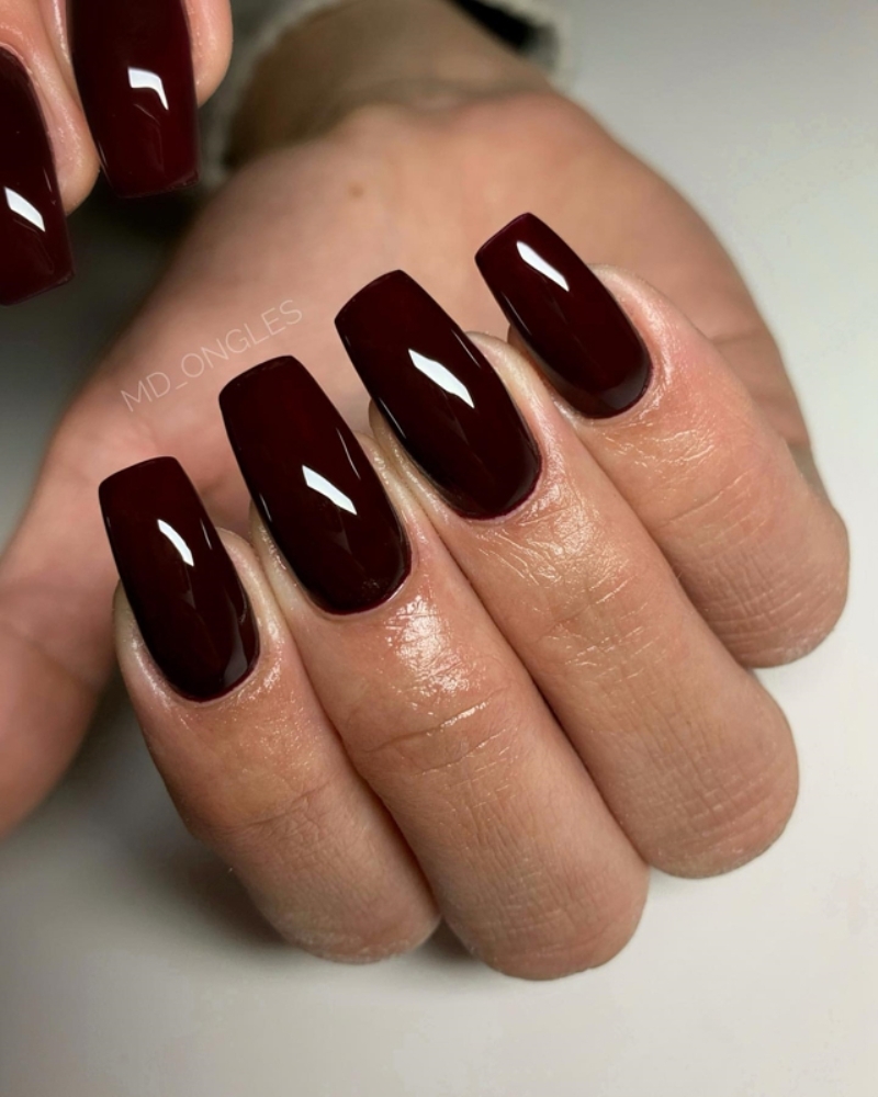 'Nail Art' Önerileri: Bordo Tırnaklar
