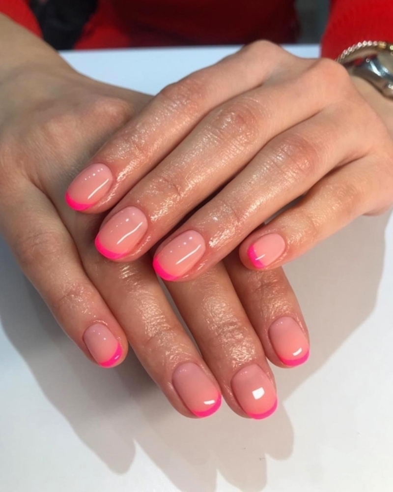 'Nail Art' Önerileri: Pembe Tırnaklar