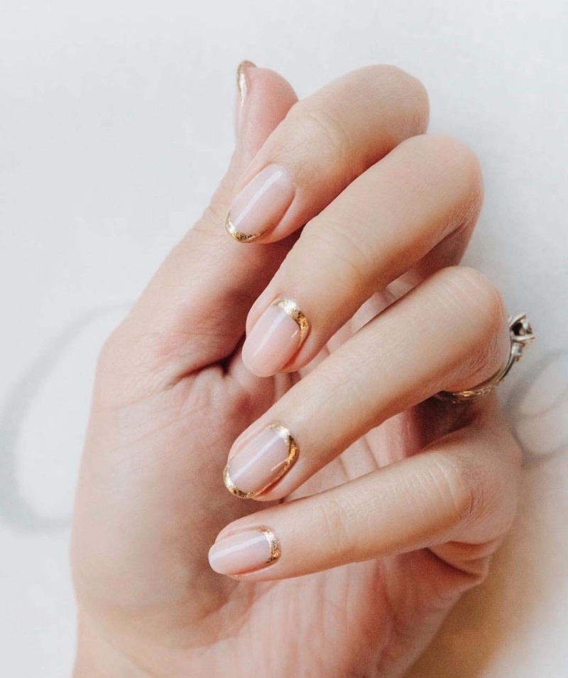 'Nail Art' Önerileri: Simli Tırnaklar