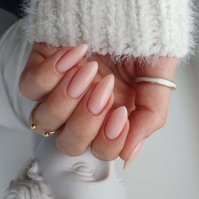 'Nail Art' Önerileri: Nude Tırnaklar