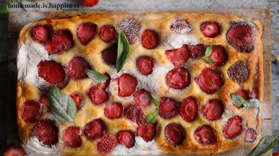 Çilekli & Çikolata Kremalı Kahvaltı Ekmeği Tarifi