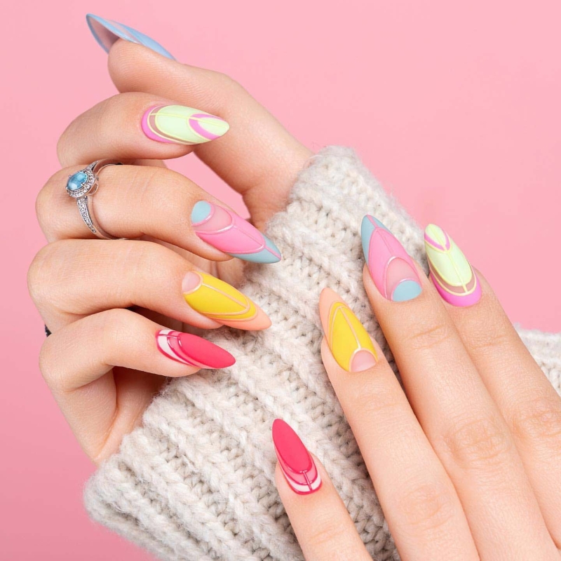 'Nail Art' Önerileri: Pastel Tırnaklar