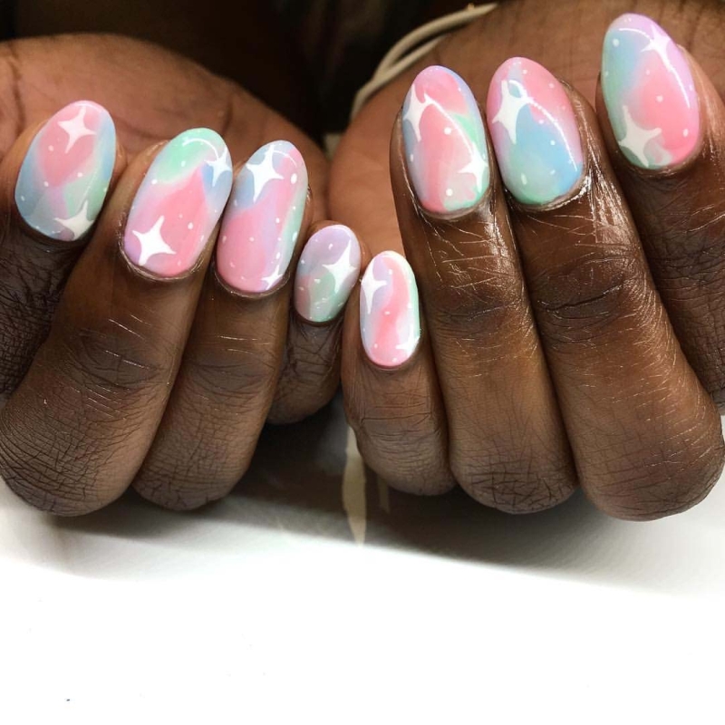 'Nail Art' Önerileri: Pastel Tırnaklar