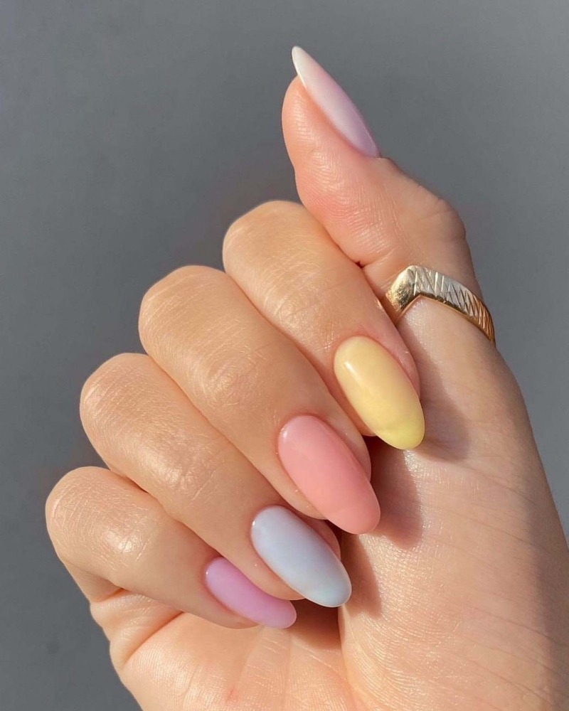 'Nail Art' Önerileri: Pastel Tırnaklar
