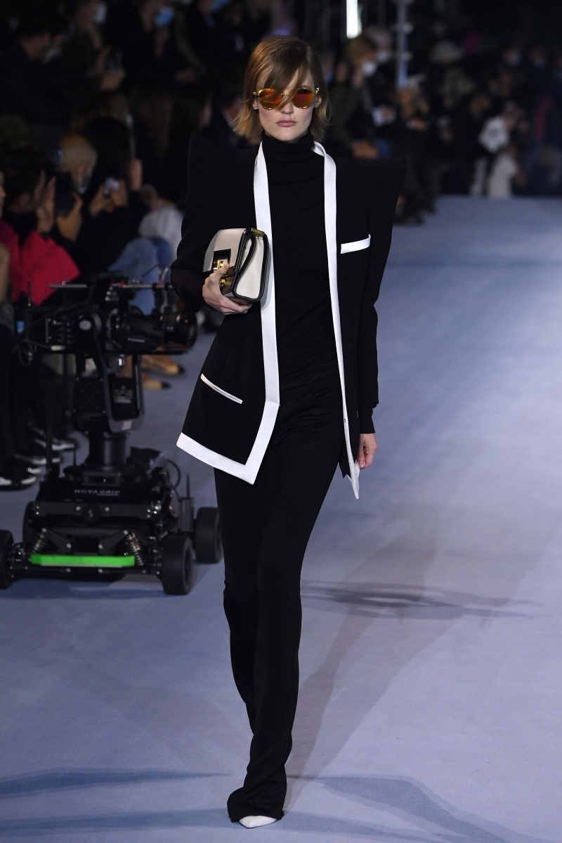 İlkbahar-Yaz 2021 Moda Trendlerine İlk Bakış