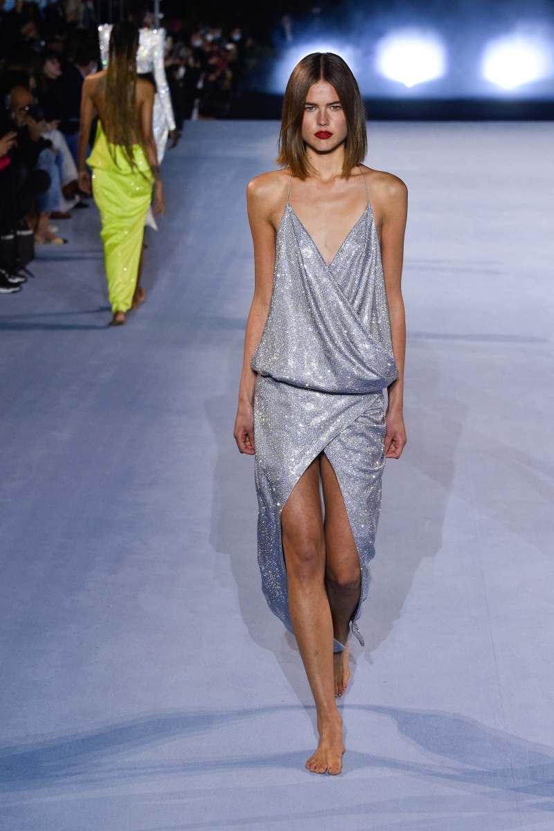 İlkbahar-Yaz 2021 Moda Trendlerine İlk Bakış