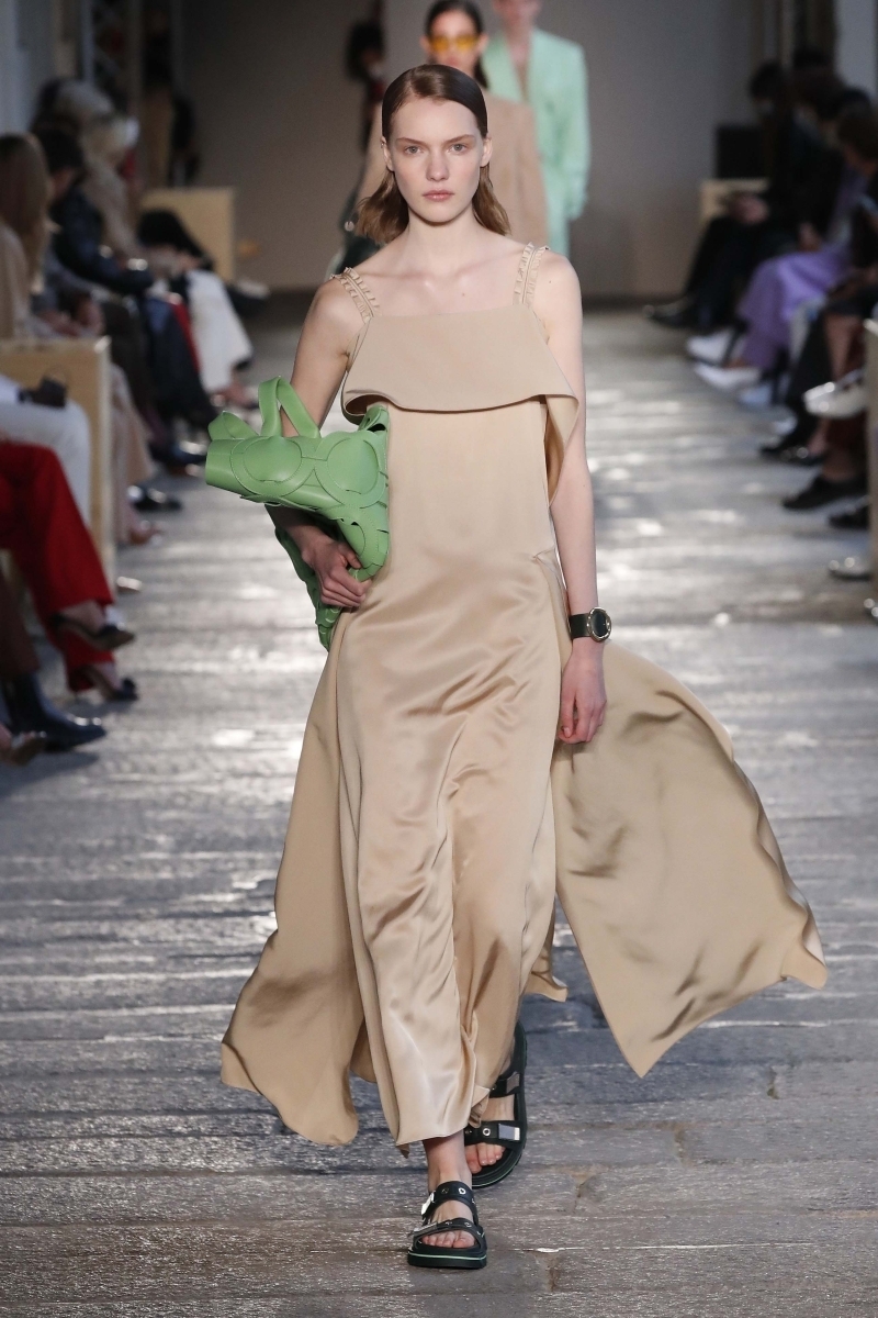 İlkbahar-Yaz 2021 Moda Trendlerine İlk Bakış