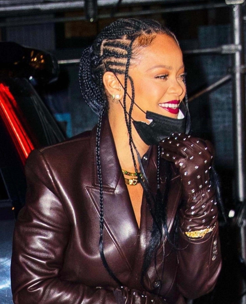 Bu Yaz Saçları Örüyoruz