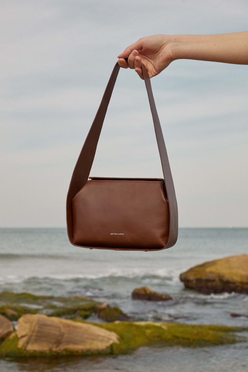 Les Benjamins'in Güçlü Çantaları