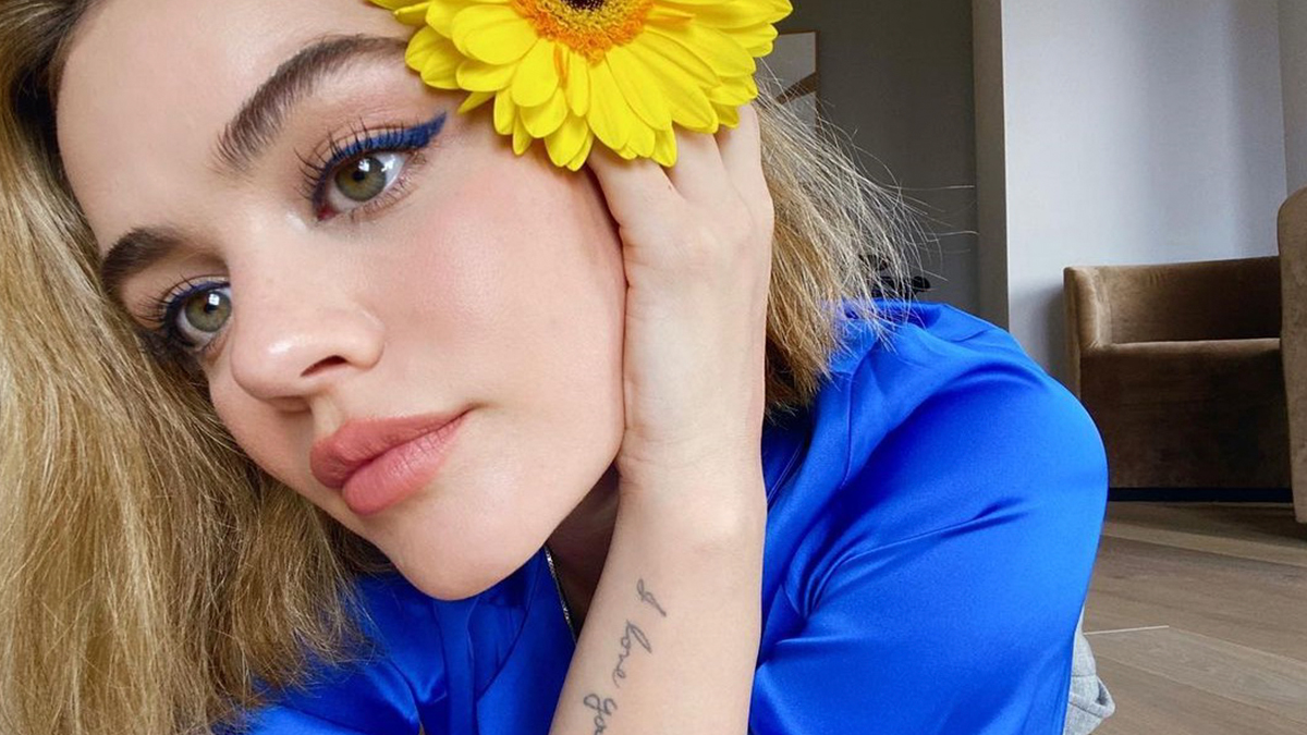 2022 En İyi Şeffaf Ten Makyajı Görünümleri