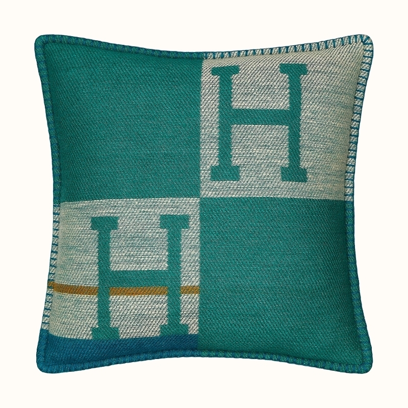 Renkli ve Konforlu Ev Dekorasyonu Önerileri