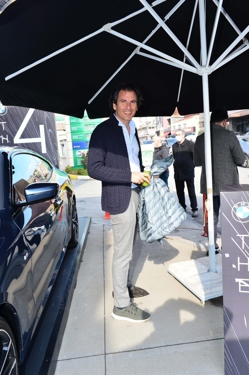 Refik Anadol “Makine Hatıraları: Uzay” Sergisi Daveti